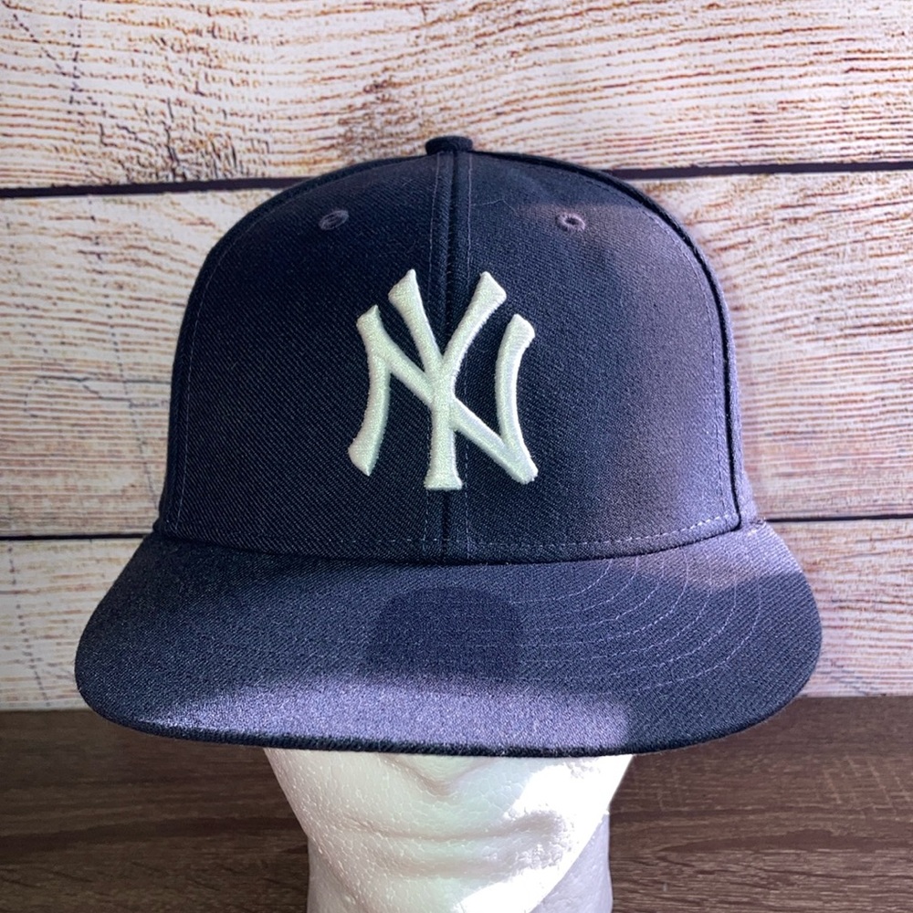 Mens 47 Navy New York Yankees Baseball Hat